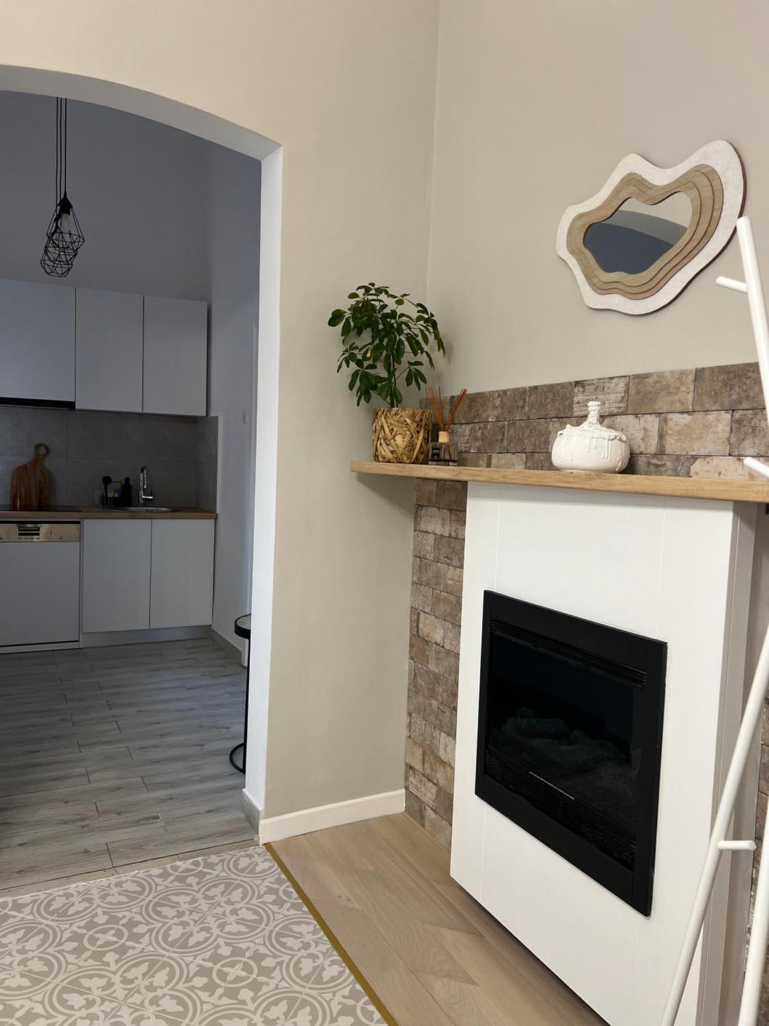 La Strada Central Apartament Орадя Экстерьер фото